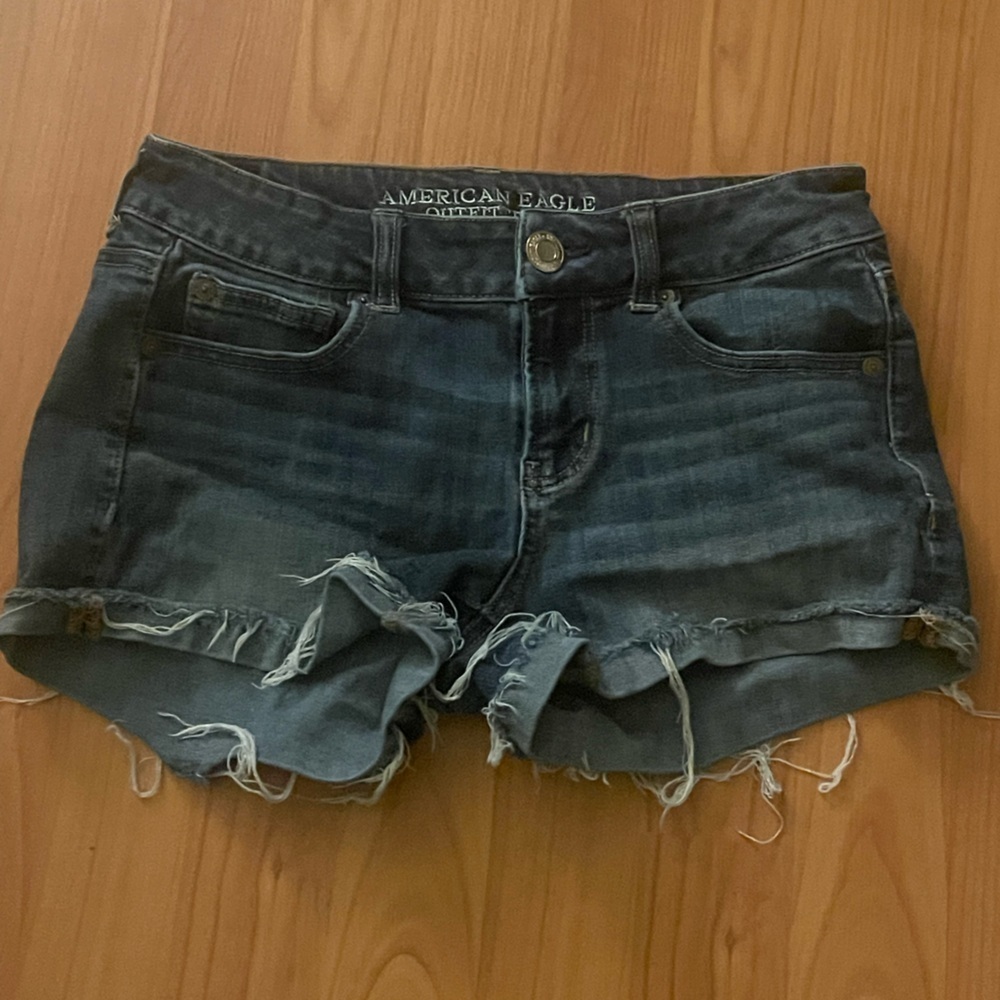 Women’s American Eagle Shortie Sz 2 Jean Shorts